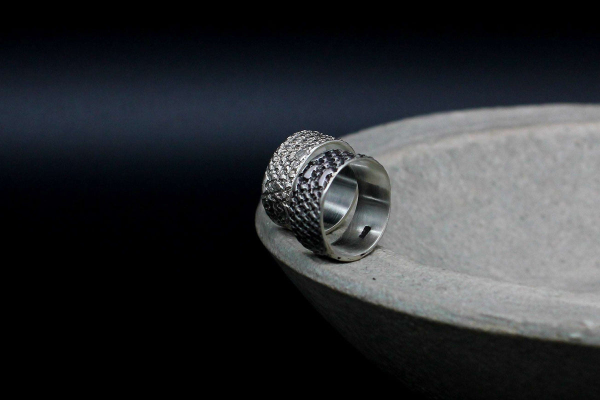 Wool texture silver ring, unisex