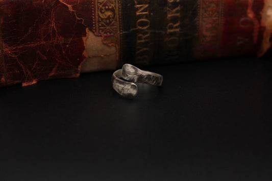 Adjustable silver ring